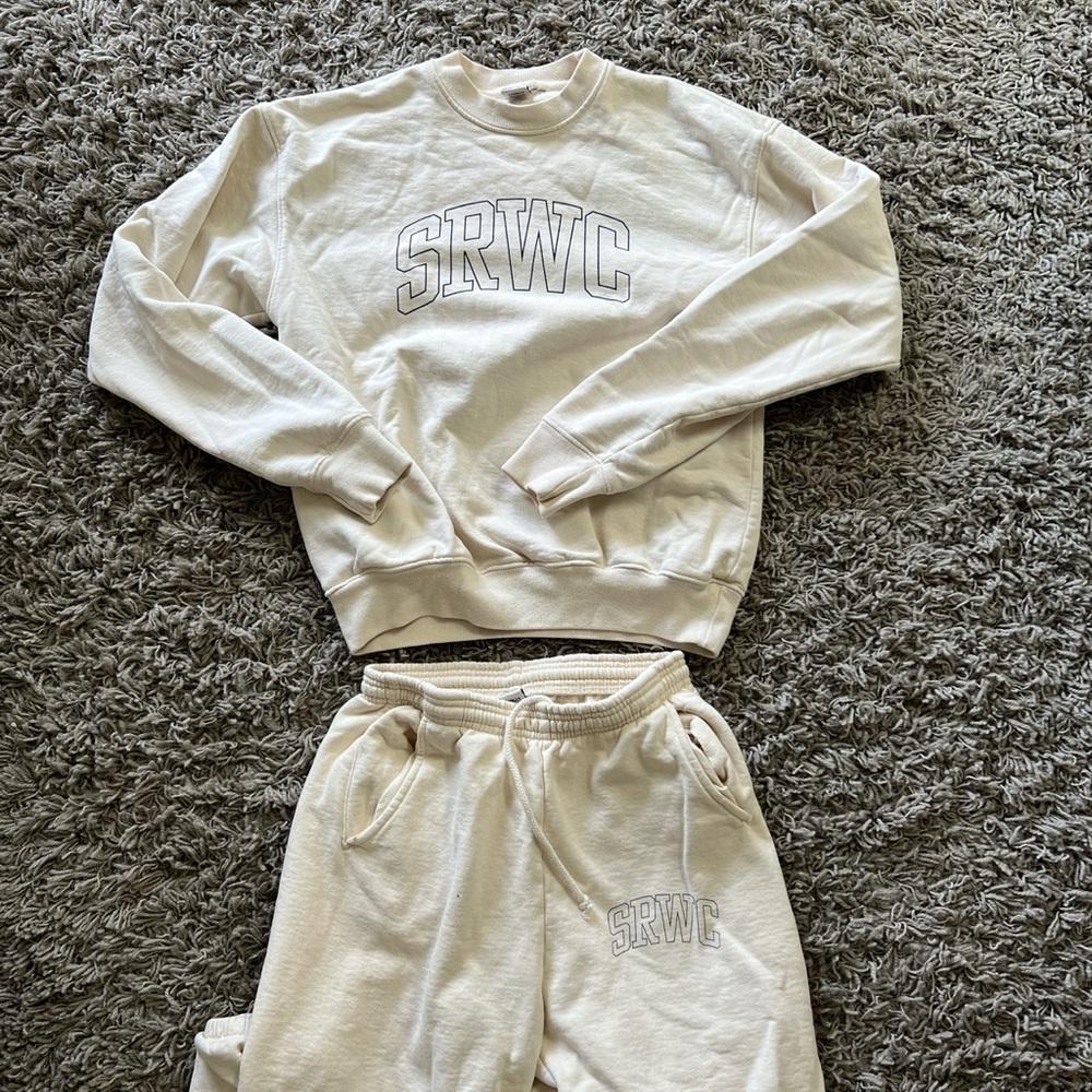 Sporty and rich sweatsuit